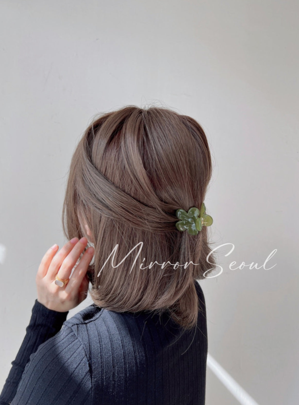Mirror Acetate Flower Hairclaw Small Size