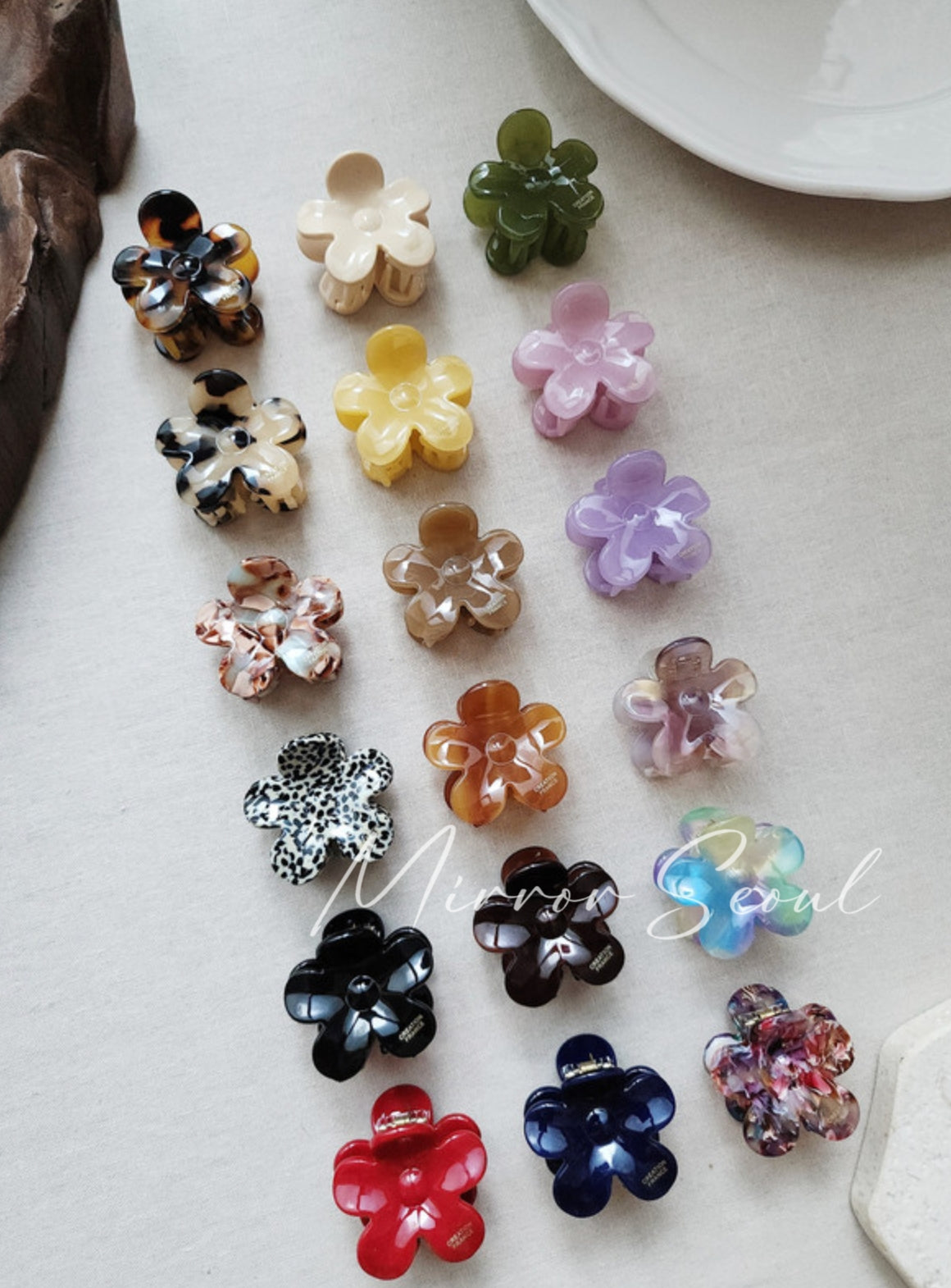 Mirror Acetate Flower Hairclaw Small Size