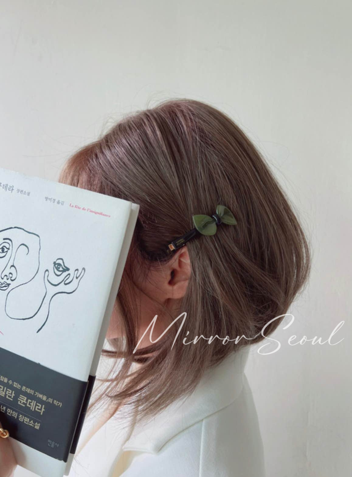 Mirror Acetate Bow Tie Hairpin