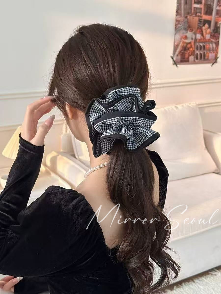 Mirror Classic Check Ruffle Scrunchies