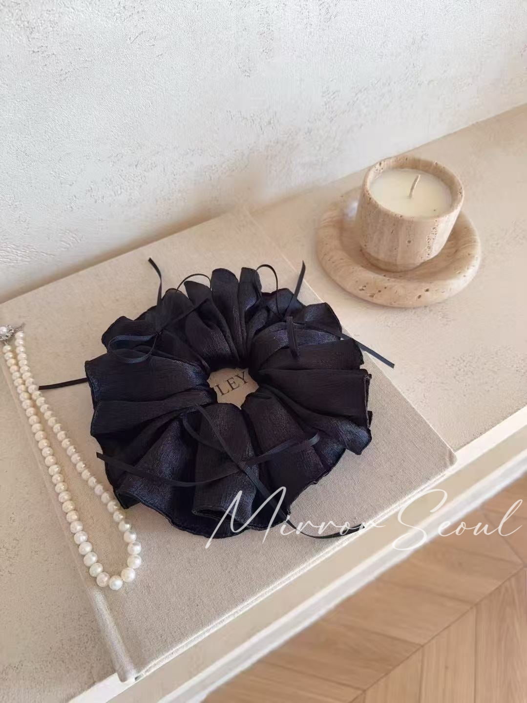 Mirror Monochrome Ribbon Scrunchies