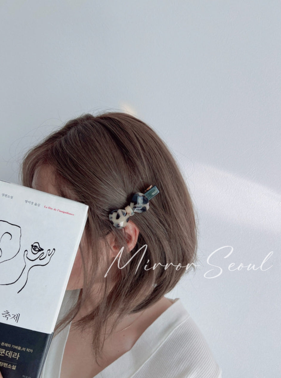 Mirror Acetate Slight Pattern Bow Hairpin
